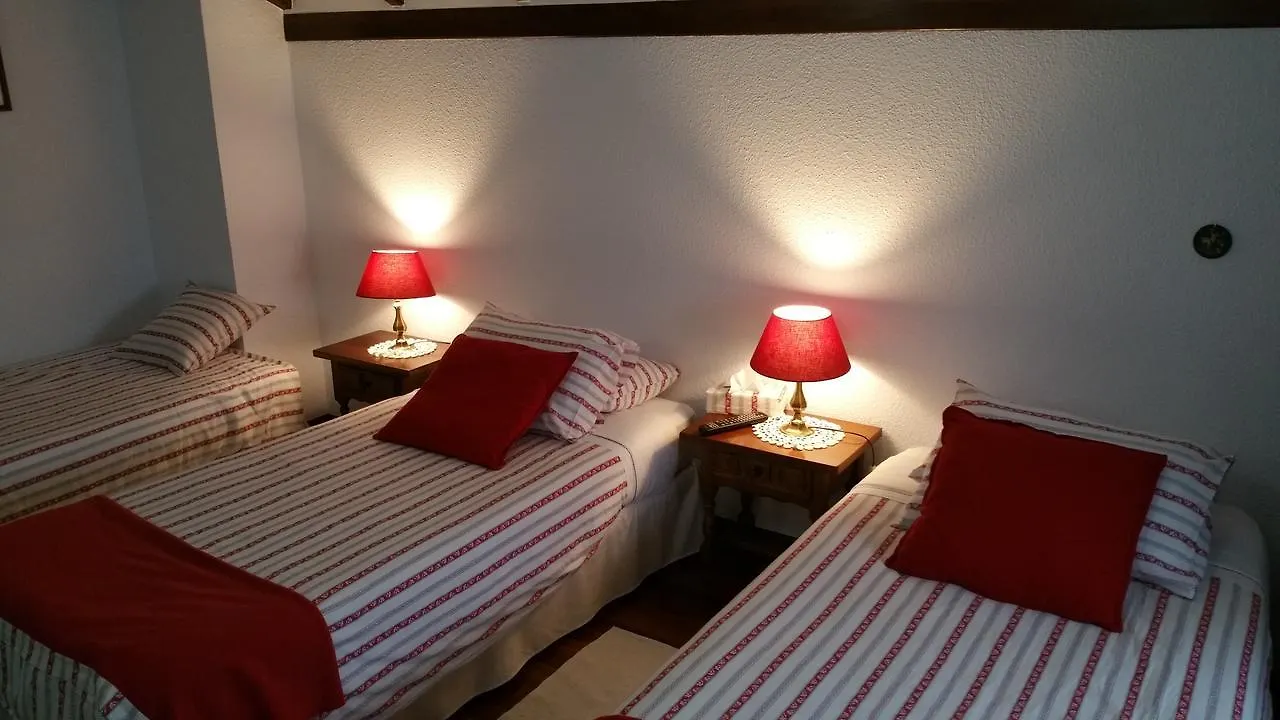 Mies De Villa Somo Inn